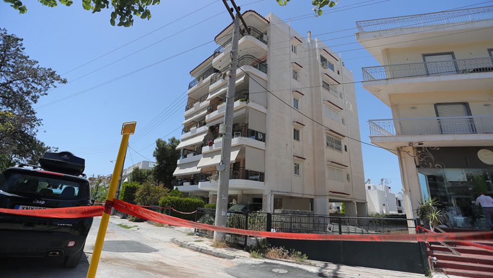 Ηλιούπολη: Πέθανε και η δεύτερη 17χρονη που έπεσε από ταράτσα πολυκατοικίας